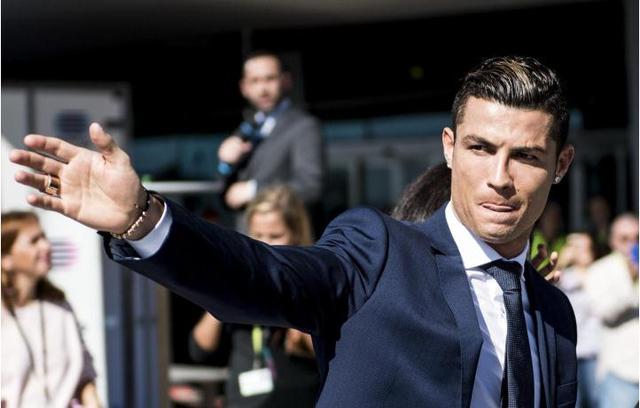 李章洙回渝参加足协杯夺冠25周年纪念赛，感慨儿子当年才初中（李章洙重返重庆出席足协杯夺冠25周年纪念赛，感叹儿子当年仍在读初中）