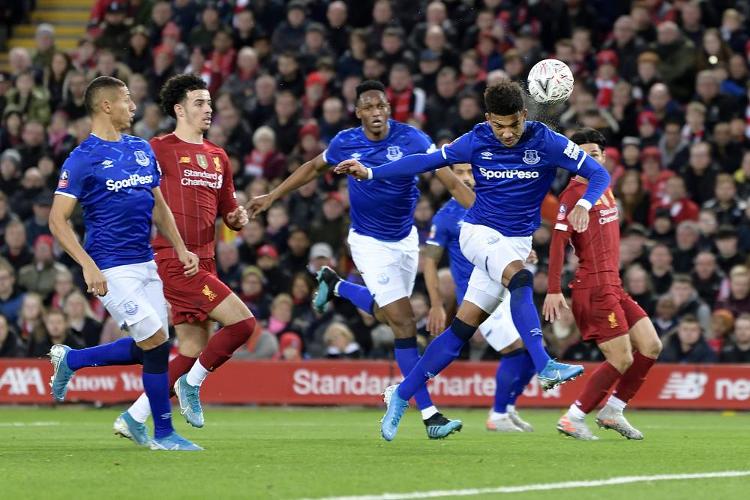 塔图姆单场 50 分震惊联盟（塔图姆轰下50分，震撼全联盟）