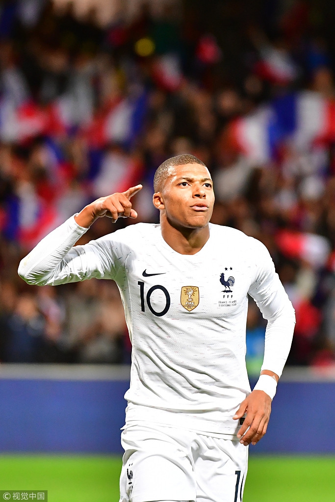 尼昂：在米兰时米哈就像我的父亲；巴洛特利需要信任他的教练（尼昂称米哈在米兰如父亲，巴洛特利应信任主帅）