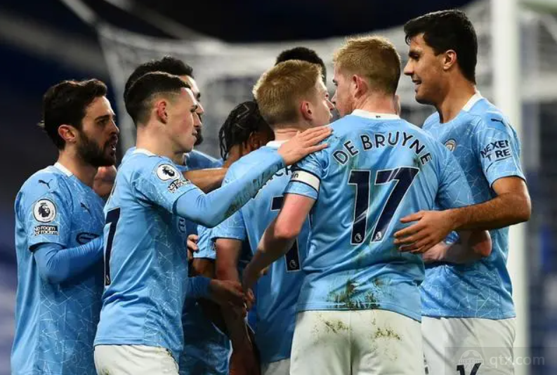 巴西2-0塞内加尔，埃斯特旺、卡塞米罗破门，库尼亚两度中框（巴西2-0胜塞内加尔：埃斯特旺、卡塞米罗建功，库尼亚两次中柱）