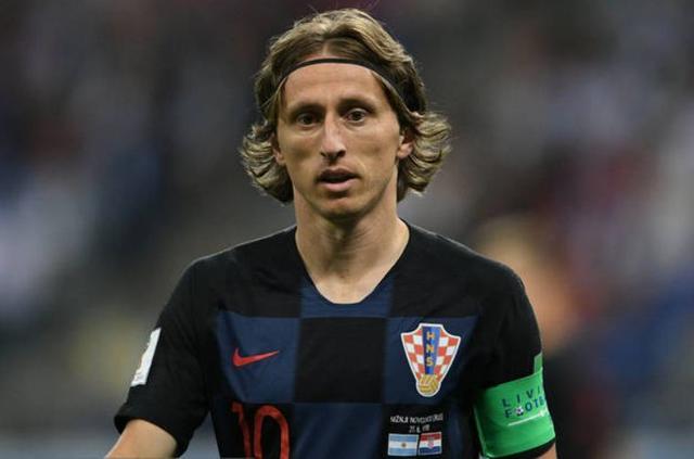 篮球CBA赛季精彩瞬间集锦发布（CBA篮球赛季高光瞬间集锦上线）