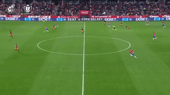 他终于等到属于自己的掌声（属于他的掌声终于响起）