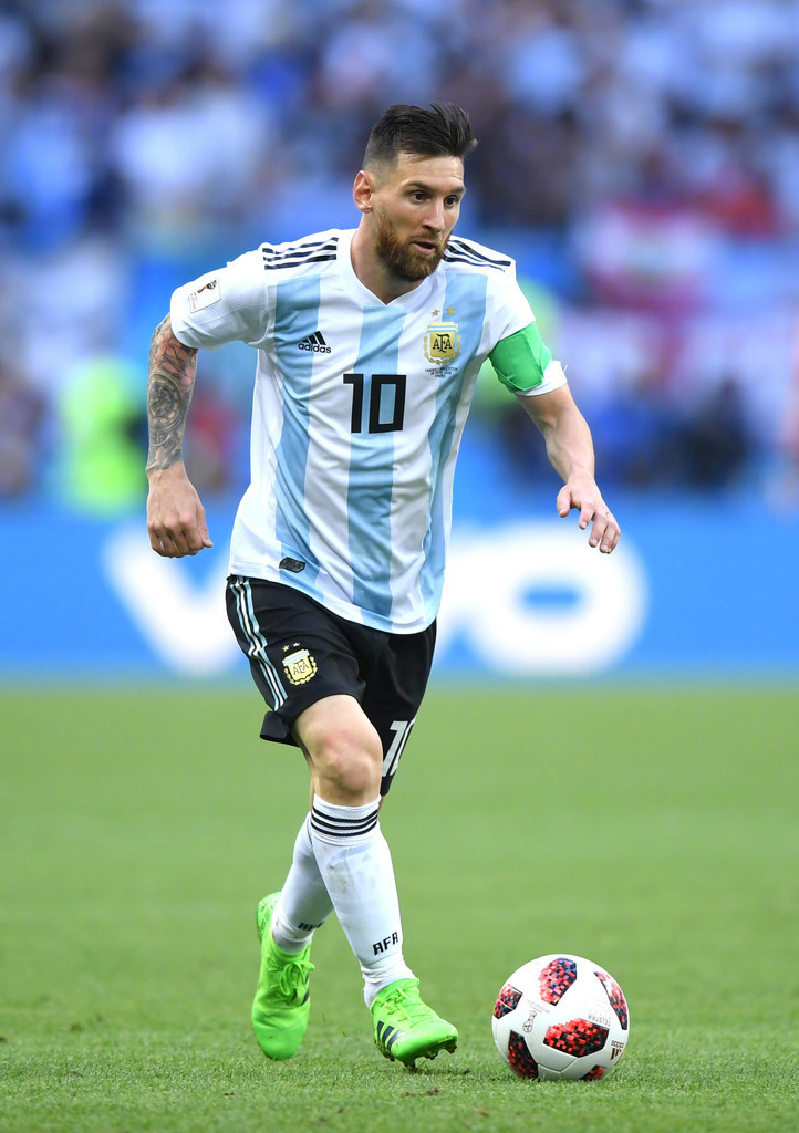 知名装备网站：阿迪达斯将于11月6日发售世界杯球衣，23队谍照泄露（据知名装备网站：阿迪达斯世界杯球衣将于11月6日开售，23队款式谍照曝光）