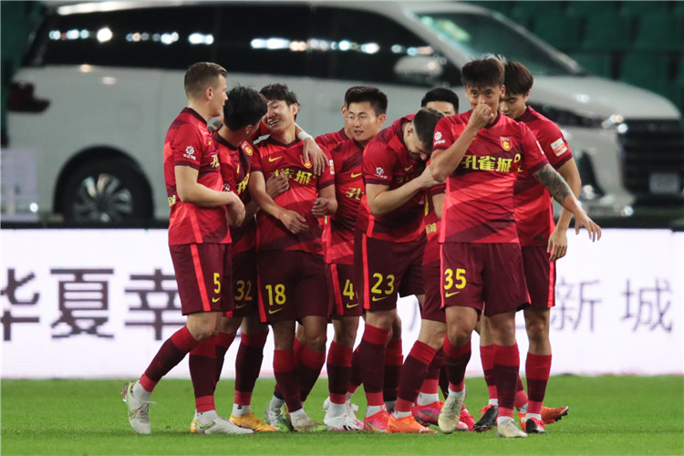 意甲：AC米兰3-0战胜佛罗伦萨