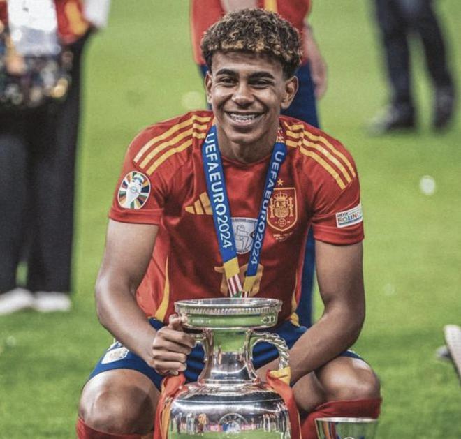 想踢好球，先学会“看”比赛（踢好球的第一课：学会“看”比赛）